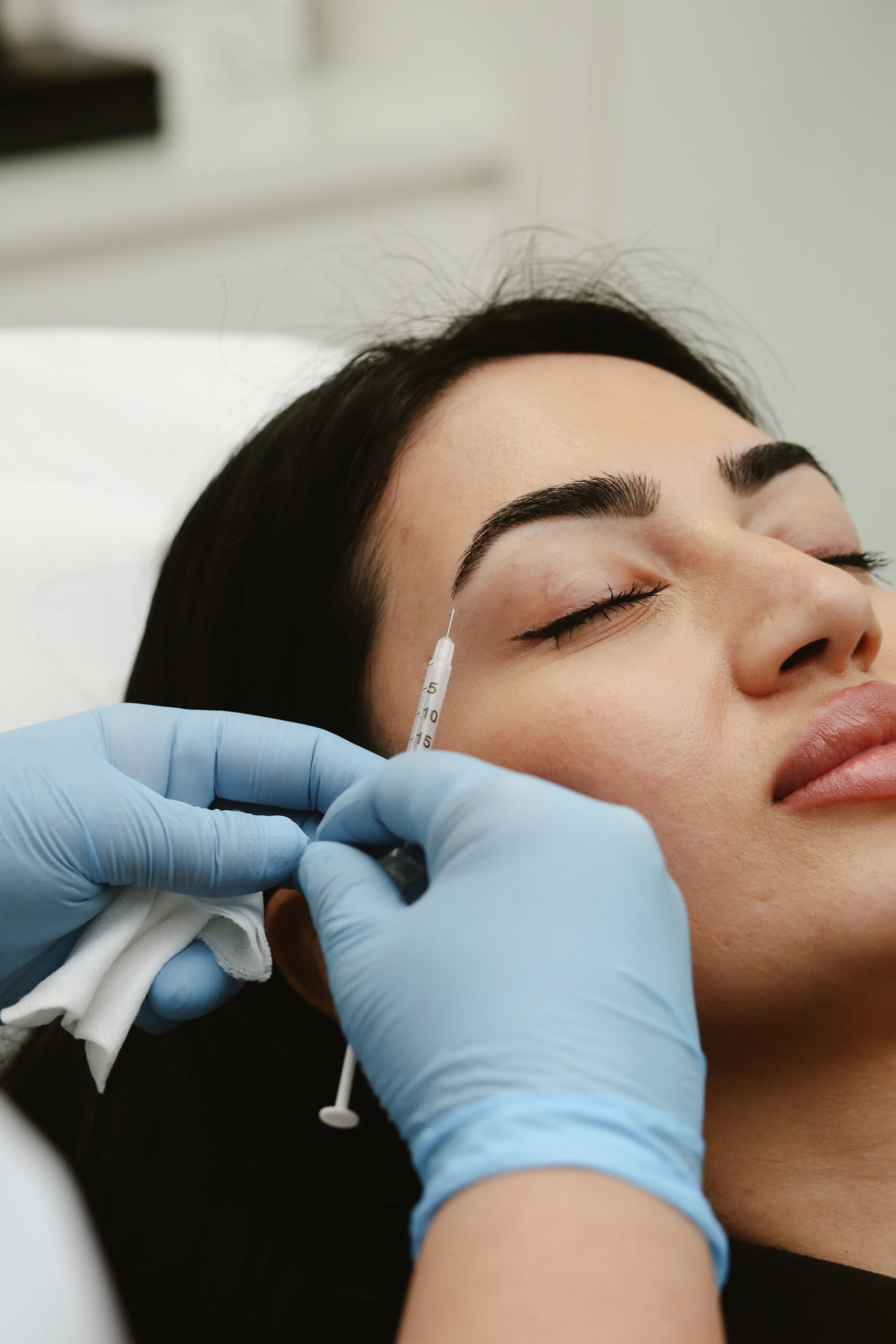 Kraaienpootjes behandeling Clinic Essence